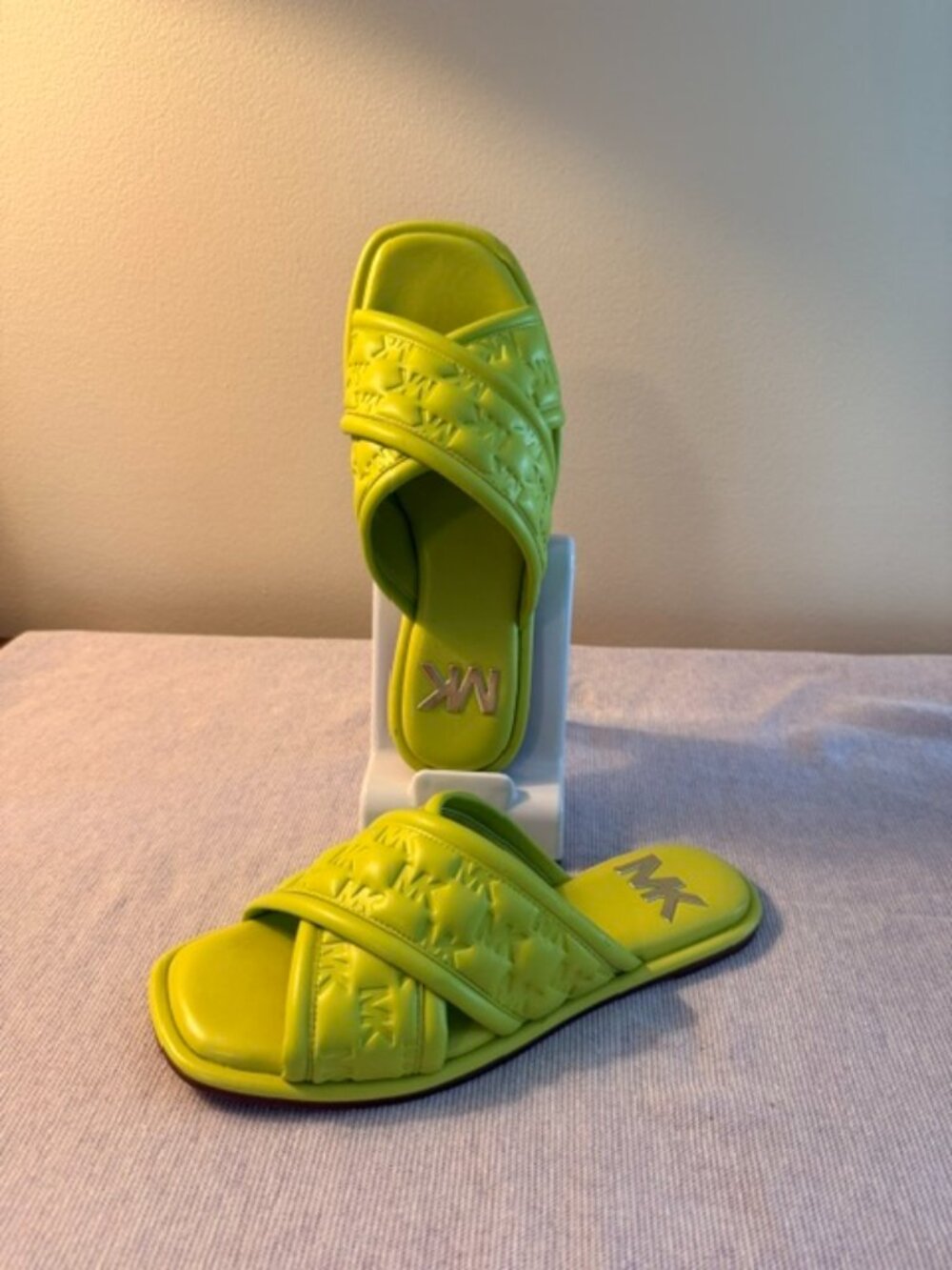 Michael Kors Lime Green MK Logo Slide Sandals Size 8M Excellent